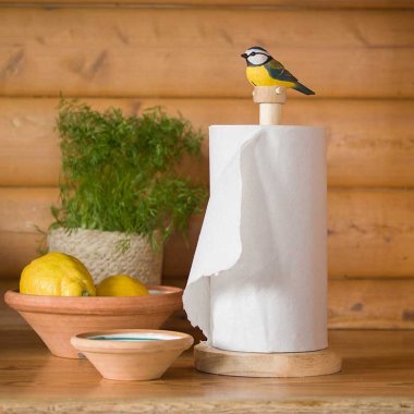 Hushållspappershållare